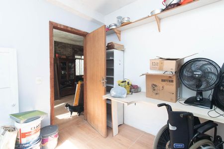 Casa à venda com 150m², 3 quartos e 4 vagas Casa à venda com 150m², 3 quartos e 4 vagasQuarto 5