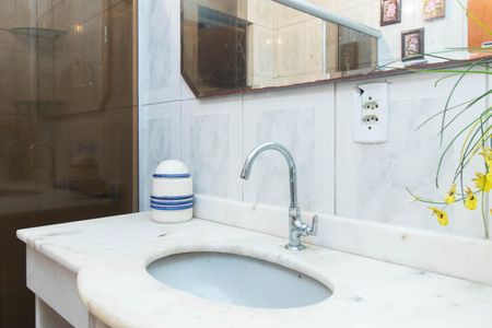 Casa à venda com 150m², 3 quartos e 4 vagas Casa à venda com 150m², 3 quartos e 4 vagasBanheiro