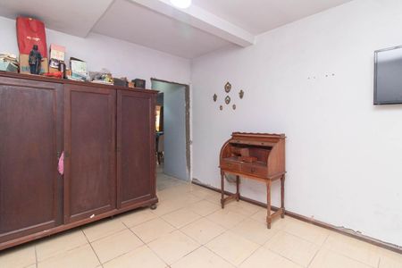 Casa à venda com 150m², 3 quartos e 4 vagas Casa à venda com 150m², 3 quartos e 4 vagasQuarto 5