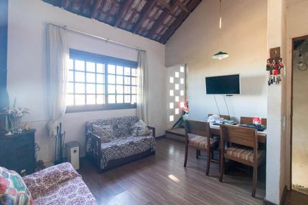 Sala de casa à venda com 3 quartos, 150m² em Cristal, Porto Alegre