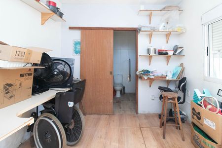 Casa à venda com 150m², 3 quartos e 4 vagas Casa à venda com 150m², 3 quartos e 4 vagasQuarto 5