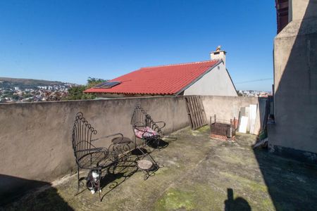 Casa à venda com 150m², 3 quartos e 4 vagas Casa à venda com 150m², 3 quartos e 4 vagasVaranda