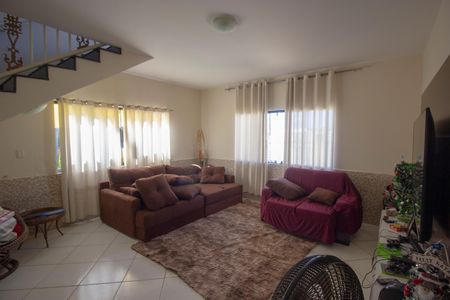 Casa de Condomínio para alugar com 4 quartos, 450m² em Setor Habitacional Vicente Pires, Brasília