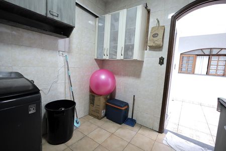 Casa à venda com 160m², 3 quartos e 2 vagasÁrea de Serviço