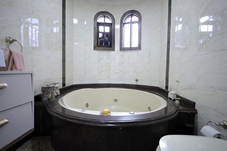 Casa à venda com 160m², 3 quartos e 2 vagasBanheiro Suíte