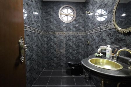 Casa à venda com 160m², 3 quartos e 2 vagasBanheiro