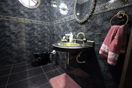 Casa à venda com 160m², 3 quartos e 2 vagasBanheiro