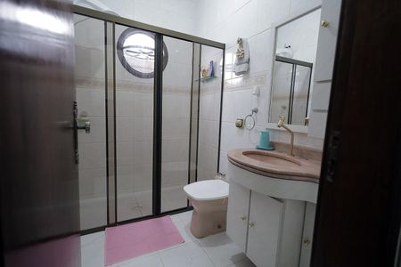 Casa à venda com 160m², 3 quartos e 2 vagasBanheiro 2