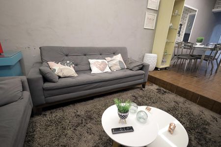 Casa à venda com 160m², 3 quartos e 2 vagasSala