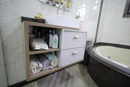 Casa à venda com 160m², 3 quartos e 2 vagasBanheiro Suíte
