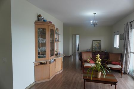 Apartamento à venda com 132m², 3 quartos e 2 vagasSala