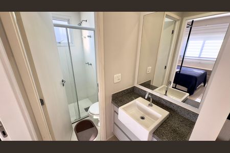 Banheiro de kitnet/studio à venda com 1 quarto, 35m² em Cambuí, Campinas