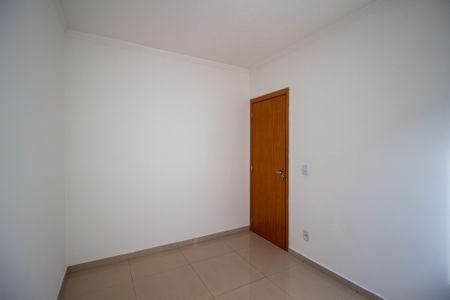 Apartamento para alugar com 45m², 2 quartos e 2 vagas Apartamento para alugar com 45m², 2 quartos e 2 vagasQuarto 2