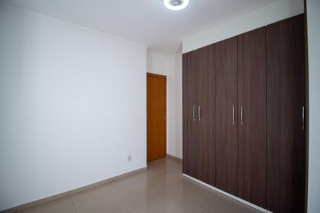 Apartamento para alugar com 45m², 2 quartos e 2 vagas Apartamento para alugar com 45m², 2 quartos e 2 vagasQuarto 1