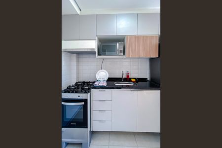 Apartamento à venda com 27m², 1 quarto e sem vaga Apartamento à venda com 27m², 1 quarto e sem vagaCozinha e Área de Serviço