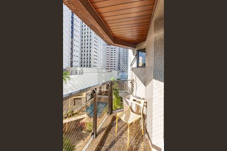 Apartamento para alugar com 217m², 4 quartos e 3 vagas Apartamento para alugar com 217m², 4 quartos e 3 vagasVaranda da Suíte 3