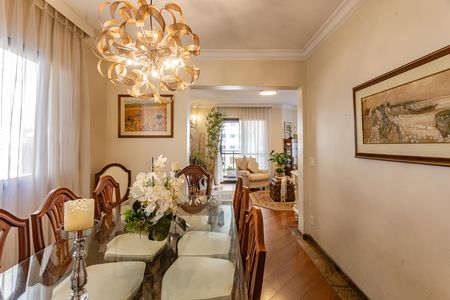 Apartamento para alugar com 217m², 4 quartos e 3 vagas Apartamento para alugar com 217m², 4 quartos e 3 vagasSala de Jantar