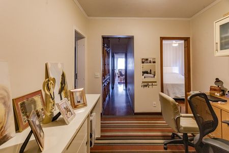 Apartamento para alugar com 217m², 4 quartos e 3 vagas Apartamento para alugar com 217m², 4 quartos e 3 vagasEscritório