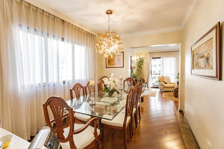 Apartamento para alugar com 217m², 4 quartos e 3 vagas Apartamento para alugar com 217m², 4 quartos e 3 vagasSala de Jantar