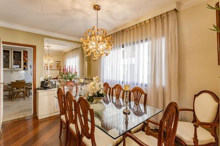 Apartamento para alugar com 217m², 4 quartos e 3 vagas Apartamento para alugar com 217m², 4 quartos e 3 vagasSala de Jantar