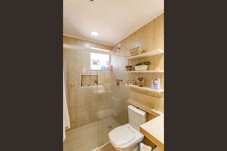 Apartamento para alugar com 217m², 4 quartos e 3 vagas Apartamento para alugar com 217m², 4 quartos e 3 vagasBanheiro da Suíte 1
