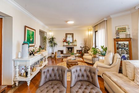 Apartamento para alugar com 217m², 4 quartos e 3 vagas Apartamento para alugar com 217m², 4 quartos e 3 vagasSala