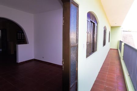 Casa para alugar com 90m², 3 quartos e 2 vagas Casa para alugar com 90m², 3 quartos e 2 vagasEntrada