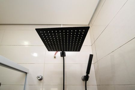 Casa de condomínio para alugar com 105m², 3 quartos e 2 vagasBanheiro Suíte