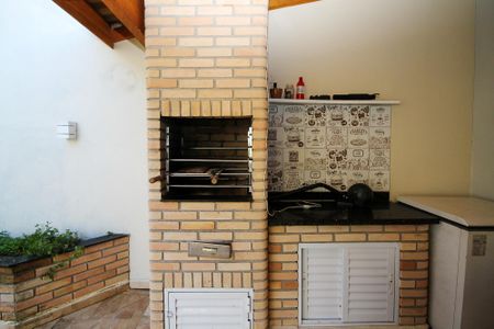 Casa de condomínio para alugar com 105m², 3 quartos e 2 vagasChurrasqueira