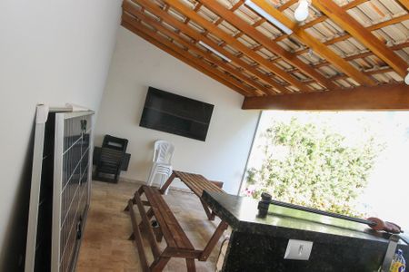 Casa de condomínio para alugar com 105m², 3 quartos e 2 vagasChurrasqueira