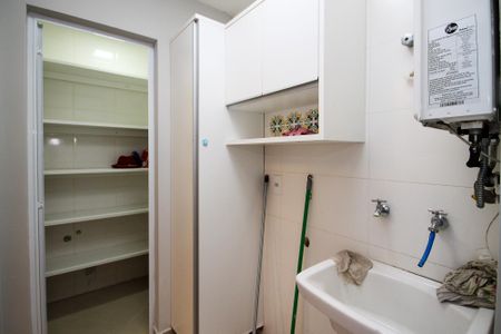 Casa de condomínio para alugar com 105m², 3 quartos e 2 vagasLavanderia
