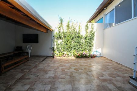 Casa de condomínio para alugar com 105m², 3 quartos e 2 vagasQuintal