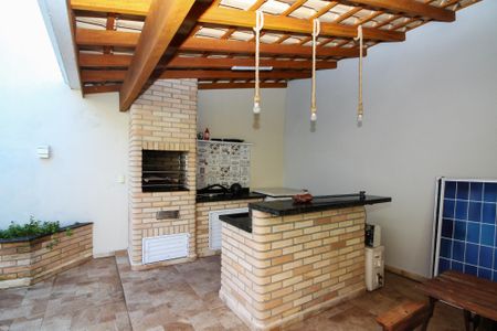 Casa de condomínio para alugar com 105m², 3 quartos e 2 vagasChurrasqueira