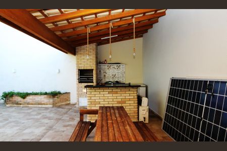 Casa de condomínio para alugar com 105m², 3 quartos e 2 vagasChurrasqueira