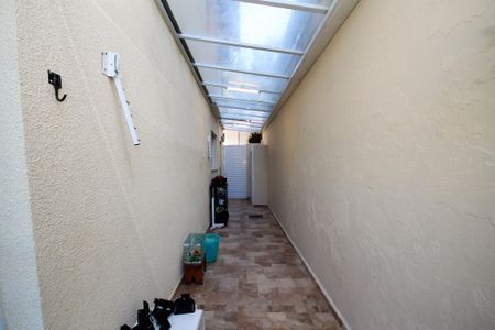Casa de condomínio para alugar com 105m², 3 quartos e 2 vagasCorredor Externo