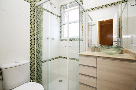 Casa de condomínio para alugar com 105m², 3 quartos e 2 vagasBanheiro