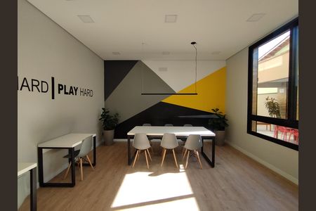 Apartamento para alugar com 35m², 2 quartos e 1 vaga Apartamento para alugar com 35m², 2 quartos e 1 vagaCoworking