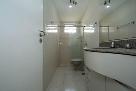Apartamento à venda com 109m², 3 quartos e 2 vagas Apartamento à venda com 109m², 3 quartos e 2 vagasBANHEIRO3