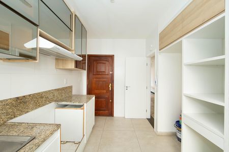 Apartamento à venda com 109m², 3 quartos e 2 vagas Apartamento à venda com 109m², 3 quartos e 2 vagasCOZINHA