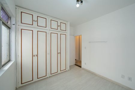 Apartamento à venda com 109m², 3 quartos e 2 vagas Apartamento à venda com 109m², 3 quartos e 2 vagasQUARTO2