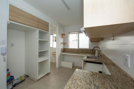 Apartamento à venda com 109m², 3 quartos e 2 vagas Apartamento à venda com 109m², 3 quartos e 2 vagasCOZINHA