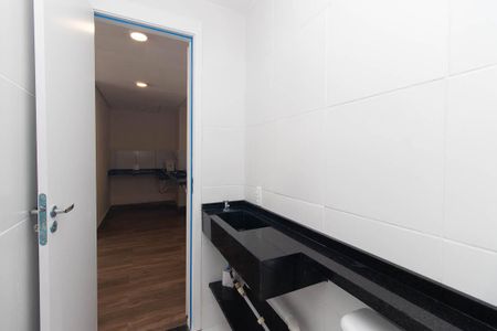 Apartamento para alugar com 32m², 2 quartos e sem vaga Apartamento para alugar com 32m², 2 quartos e sem vagaBanheiro