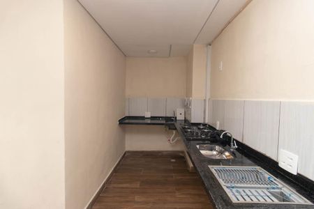 Apartamento para alugar com 32m², 2 quartos e sem vaga Apartamento para alugar com 32m², 2 quartos e sem vagaCozinha e Área de Serviço