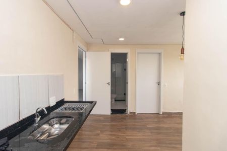 Apartamento para alugar com 32m², 2 quartos e sem vaga Apartamento para alugar com 32m², 2 quartos e sem vagaCozinha e Área de Serviço