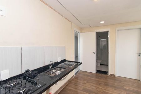 Apartamento para alugar com 32m², 2 quartos e sem vaga Apartamento para alugar com 32m², 2 quartos e sem vagaCozinha e Área de Serviço