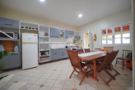 Cozinha de casa para alugar com 4 quartos, 130m² em Armação, Florianópolis