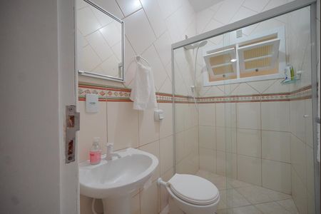 Banheiro Social de casa para alugar com 4 quartos, 130m² em Armação, Florianópolis