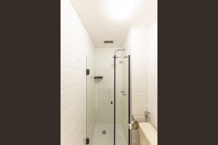 Banheiro Social de apartamento para alugar com 2 quartos, 62m² em Itaim Bibi, São Paulo