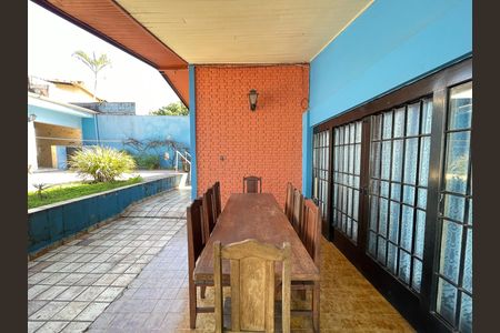 Casa para alugar com 237m², 5 quartos e 8 vagas Casa para alugar com 237m², 5 quartos e 8 vagasQuintal