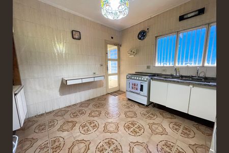 Casa para alugar com 237m², 5 quartos e 8 vagas Casa para alugar com 237m², 5 quartos e 8 vagasCozinha